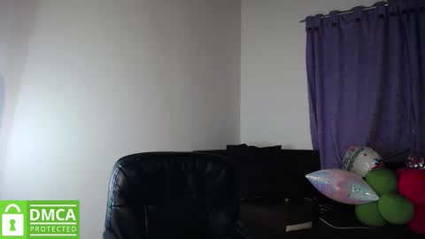 Snapshot of mr_mrscurie chatting on November 11, 2025, 12:21 am Mr Mrs Curie online show from November 11, 2025, 12:21 am