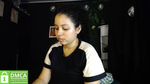 Snapshot of mr_mrscurie chatting on February 27, 2026, 2:33 am Mr Mrs Curie online show from February 27, 2026, 2:33 am