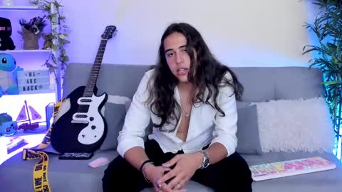 mr_pepper51 online show from March 12, 2025, 9:03 pm