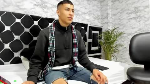 Mr Porn  online show from April 10, 2026, 2:22 pm