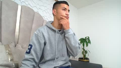 Mr Porn  online show from April 13, 2026, 12:54 pm