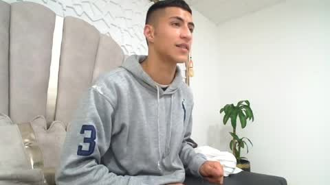Mr Porn  online show from April 16, 2026, 2:29 pm