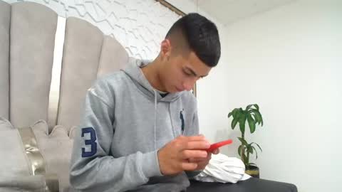Mr Porn  online show from May 7, 2026, 2:00 pm