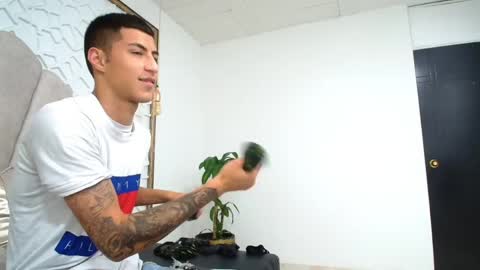 Mr Porn  online show from May 30, 2026, 3:20 pm