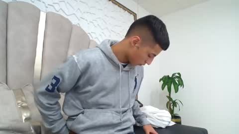 Mr Porn  online show from June 6, 2026, 12:54 pm