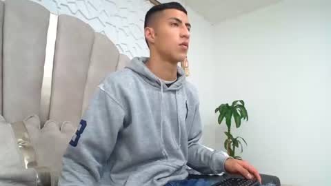 Mr Porn  online show from June 16, 2026, 2:09 pm
