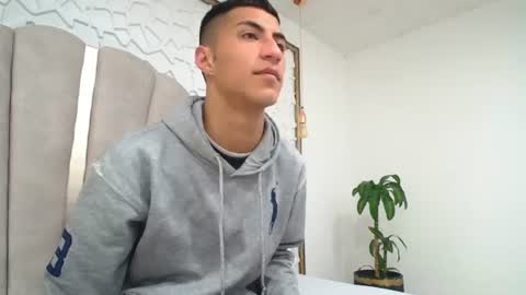 Mr Porn  online show from June 17, 2026, 2:14 am