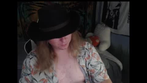 Snapshot of mr_strawberry chatting on September 29, 2025, 9:08 pm mr_strawberry online show from September 29, 2025, 9:08 pm