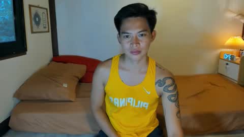 Snapshot of mr_swe3t0oth chatting on September 30, 2025, 7:35 am KYLE online show from September 30, 2025, 7:35 am