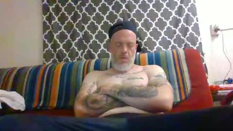 Mr. Daddy online show from November 1, 2025, 6:37 am