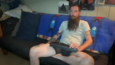 Snapshot of mr_valdor chatting on March 31, 2026, 12:23 am Valdor online show from March 31, 2026, 12:23 am