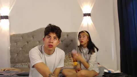mrandmrvlxencs online show from April 26, 2026, 1:42 pm