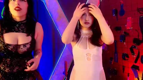 mranii_queen_bdsm_ online show from November 27, 2025, 3:08 am