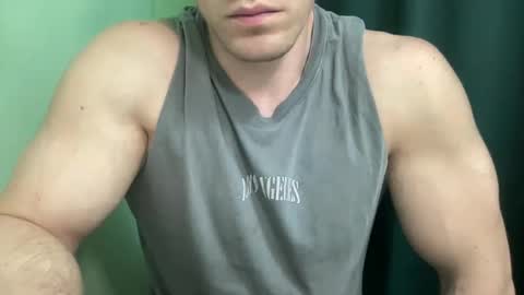 Snapshot of mrbiceps_23 chatting on December 10, 2024, 6:49 pm Mrbiceps23 online show from December 10, 2024, 6:49 pm