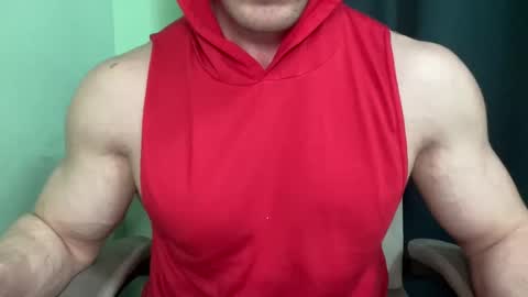 Snapshot of mrbiceps_23 chatting on December 17, 2024, 9:16 pm Mrbiceps23 online show from December 17, 2024, 9:16 pm