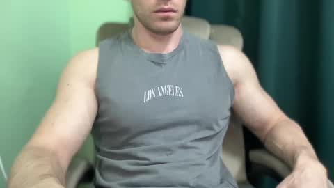 Snapshot of mrbiceps_23 chatting on December 19, 2024, 12:12 pm Mrbiceps23 online show from December 19, 2024, 12:12 pm