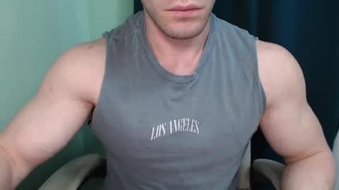 Snapshot of mrbiceps_23 chatting on February 14, 2025, 8:21 am Mrbiceps23 online show from February 14, 2025, 8:21 am
