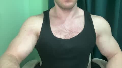 Snapshot of mrbiceps_23 chatting on February 17, 2025, 6:09 am Mrbiceps23 online show from February 17, 2025, 6:09 am