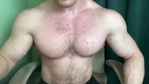 Snapshot of mrbiceps_23 chatting on February 21, 2025, 10:59 pm Mrbiceps23 online show from February 21, 2025, 10:59 pm