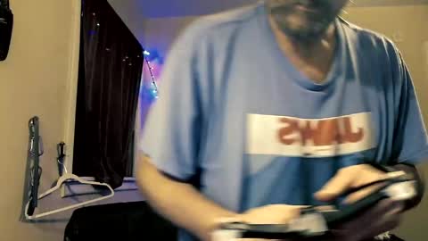 Snapshot of mrbiggintx chatting on April 13, 2026, 8:31 am mrbiggintx online show from April 13, 2026, 8:31 am