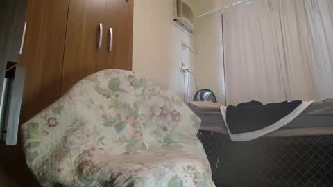 Snapshot of mrbrown_strong chatting on February 6, 2026, 1:47 pm mr brown online show from February 6, 2026, 1:47 pm