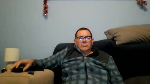 Mrcaruso online show from December 22, 2025, 7:44 pm