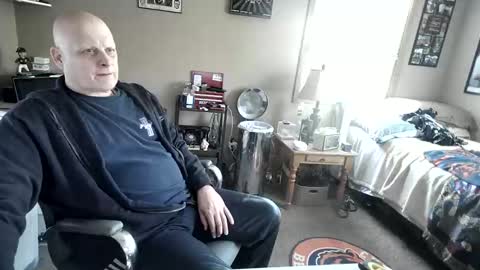 Snapshot of mrclean_55 chatting on November 13, 2025, 5:12 pm MrClean55 online show from November 13, 2025, 5:12 pm