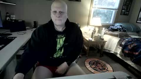 MrClean55 online show from December 18, 2025, 4:35 pm
