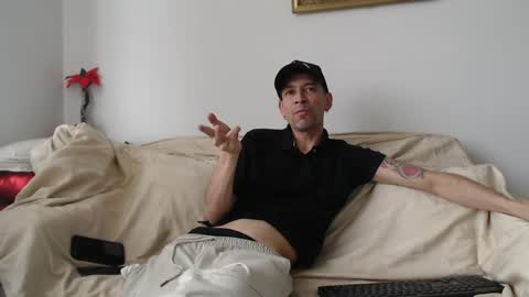 Snapshot of mrcock_col chatting on March 31, 2026, 9:15 pm mrcock_col online show from March 31, 2026, 9:15 pm