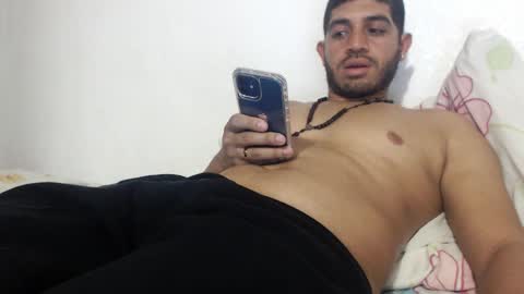 Snapshot of mrcum24 chatting on October 2, 2025, 10:28 pm Will online show from October 2, 2025, 10:28 pm