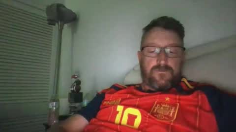 Snapshot of mrcumstain chatting on May 8, 2026, 8:14 pm mrcumstain online show from May 8, 2026, 8:14 pm
