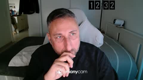 mrdr0o0o online show from November 24, 2025, 11:32 am