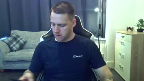 Snapshot of mrengland86566 chatting on February 19, 2026, 3:30 pm mrengland86566 online show from February 19, 2026, 3:30 pm