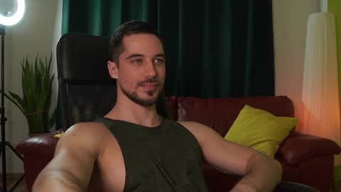 Snapshot of mrgreeneyes01 chatting on January 13, 2026, 7:19 pm juan luis online show from January 13, 2026, 7:19 pm