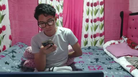 mrheartthief online show from June 14, 2026, 1:35 pm
