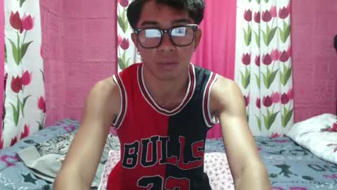 mrheartthief online show from June 16, 2026, 8:22 pm