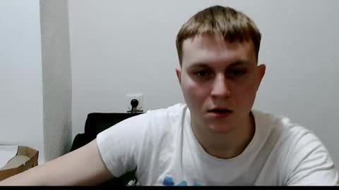 Snapshot of mrheat_ chatting on February 1, 2026, 9:13 pm Max online show from February 1, 2026, 9:13 pm