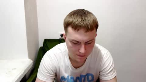 Snapshot of mrheat_ chatting on February 5, 2026, 8:13 pm Max online show from February 5, 2026, 8:13 pm