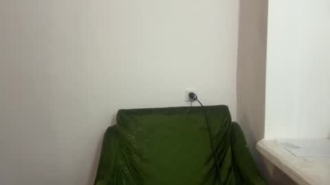 Snapshot of mrheat_ chatting on February 13, 2026, 8:38 pm Max online show from February 13, 2026, 8:38 pm