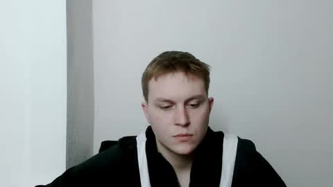 Snapshot of mrheat_ chatting on February 14, 2026, 8:05 pm Max online show from February 14, 2026, 8:05 pm