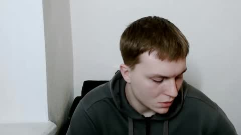 Snapshot of mrheat_ chatting on February 24, 2026, 8:07 pm Max online show from February 24, 2026, 8:07 pm