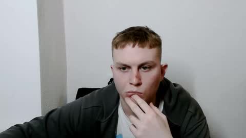 Snapshot of mrheat_ chatting on February 26, 2026, 7:46 pm Max online show from February 26, 2026, 7:46 pm