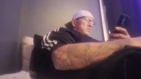 Snapshot of mrj1979 chatting on December 23, 2024, 1:13 pm mrj1979 online show from December 23, 2024, 1:13 pm