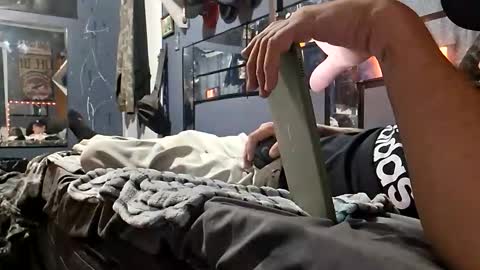 Snapshot of mrj1979 chatting on November 26, 2025, 5:52 am mrj1979 online show from November 26, 2025, 5:52 am