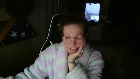 Snapshot of mrjshquinn chatting on February 17, 2026, 12:29 am mrjshquinn online show from February 17, 2026, 12:29 am