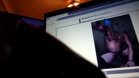 Snapshot of mrleather chatting on January 4, 2025, 3:18 am mrleather online show from January 4, 2025, 3:18 am