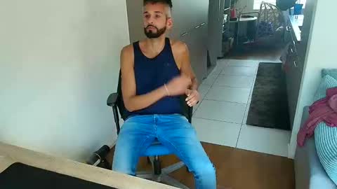 mrlongplay835366 online show from September 26, 2025, 11:36 am