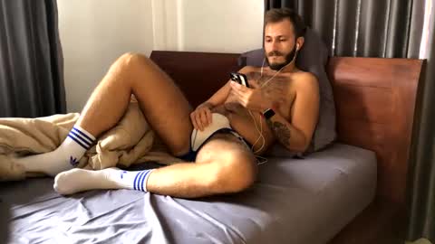 Max online show from October 25, 2025, 3:36 am