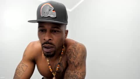 Snapshot of mromg007 chatting on December 29, 2024, 9:52 pm mromg007 online show from December 29, 2024, 9:52 pm