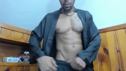 mromg007 online show from May 19, 2026, 1:56 am